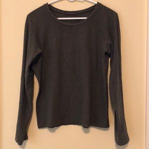 Green long sleeve tee